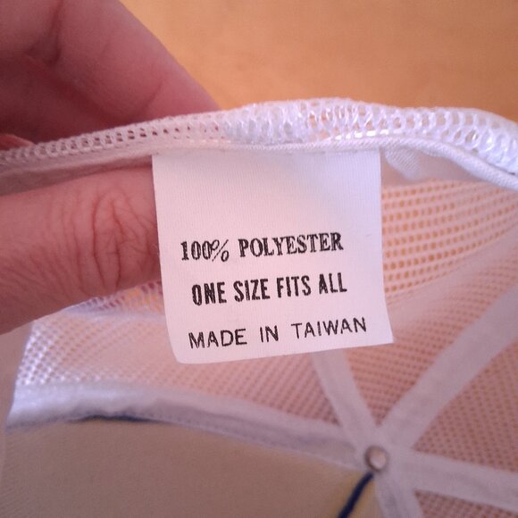 Vintage 1980s Made in Taiwan Quebec Blue & White Trucker Hat Snapback - Picture 9 of 11